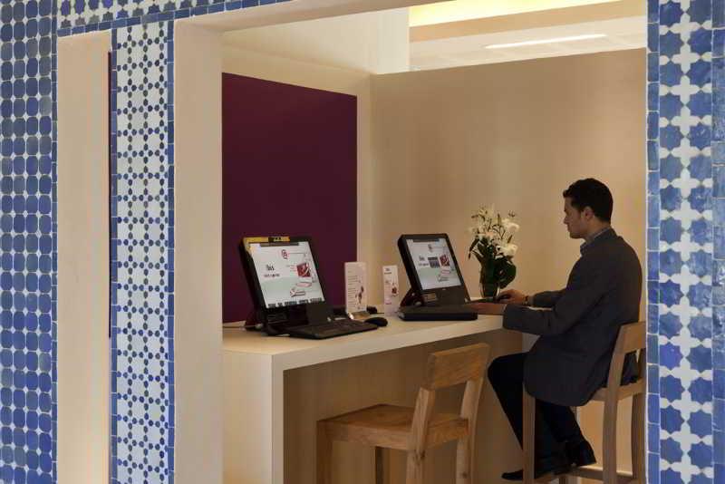 Ibis Casanearshore 3*
